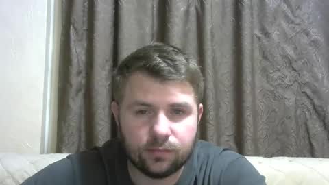 Snapshot of snowyqred chatting on 09/25/25, 06:22 Arthur online show from 09/25/25, 06:22