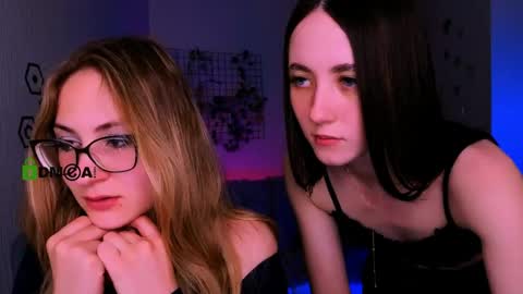 Snapshot of so_hot_rosalie chatting on 04/29/26, 07:42 so_hot_rosalie online show from 04/29/26, 07:42