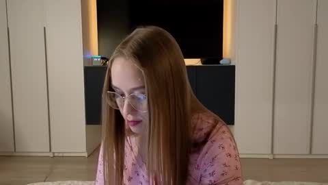 Sophy online show from 11/02/25, 08:11