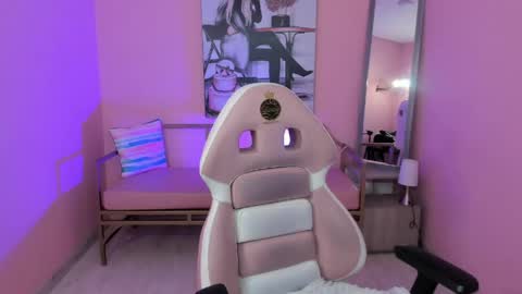 Snapshot of soffi_x chatting on 05/22/26, 09:09 soffi_x online show from 05/22/26, 09:09