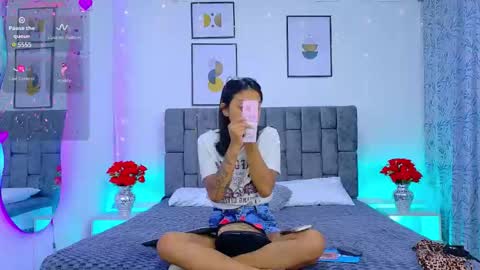 Snapshot of soffia_konig chatting on 05/10/26, 12:21 SOFFI AND CHISTOPHER online show from 05/10/26, 12:21