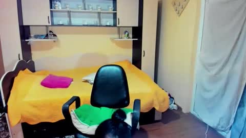 Soffy online show from 06/04/26, 05:13