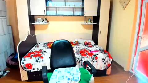 Soffy online show from 06/27/26, 06:18