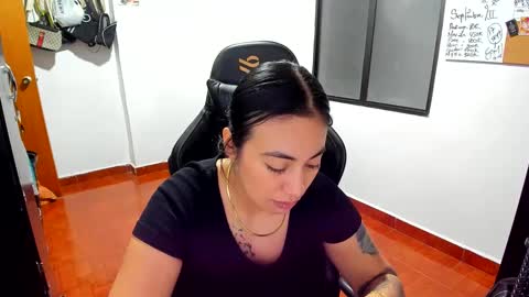 Snapshot of sofhya_jay9 chatting on 09/12/25, 03:39 Evainked online show from 09/12/25, 03:39