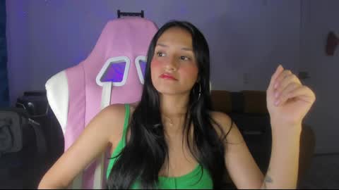sofia online show from 04/30/26, 12:39
