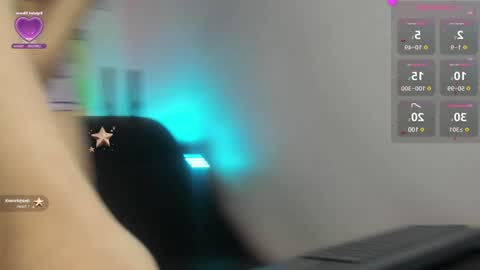 Snapshot of sofi__lenos chatting on 12/18/24, 06:21 Sofi lenos online show from 12/18/24, 06:21