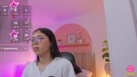 Snapshot of sofi_alix chatting on 06/24/26, 07:02 S O F I online show from 06/24/26, 07:02