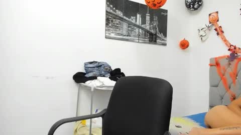 SOFI AND SANTY online show from 11/08/25, 01:50