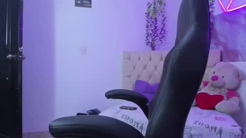 SOFI AND SANTY online show from 04/18/26, 02:59