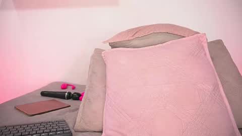 Sofia online show from 09/11/25, 03:06