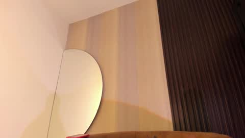 SOFIA online show from 03/04/26, 01:33