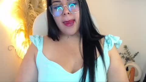 Snapshot of sofi_lennox chatting on 08/03/26, 12:54 Sofi online show from 08/03/26, 12:54