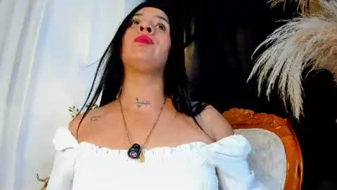 Snapshot of sofi_lovely_ chatting on 07/23/26, 11:24 .... . . .... online show from 07/23/26, 11:24