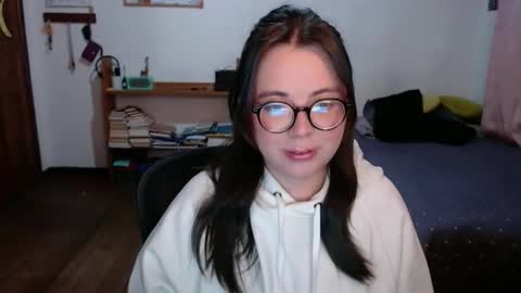 Sofi Lynch online show from 05/06/26, 08:08
