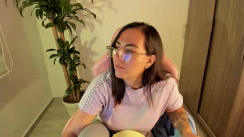 Sophie online show from 10/15/25, 02:33
