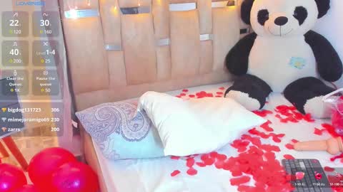 Snapshot of sofi_smith02 chatting on 02/15/25, 02:15 sofi smith online show from 02/15/25, 02:15