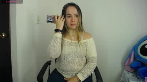 Snapshot of sofi_sweetcam21 chatting on 04/11/26, 07:51 LAURA SOFIA online show from 04/11/26, 07:51