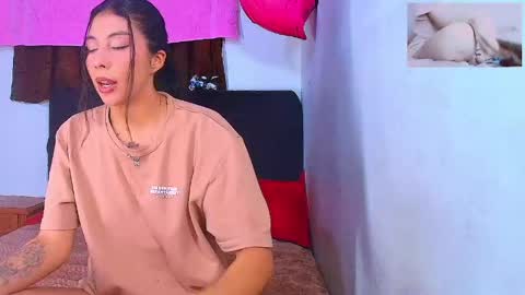 Snapshot of sofi_volkova chatting on 07/18/26, 03:00 Sofia online show from 07/18/26, 03:00