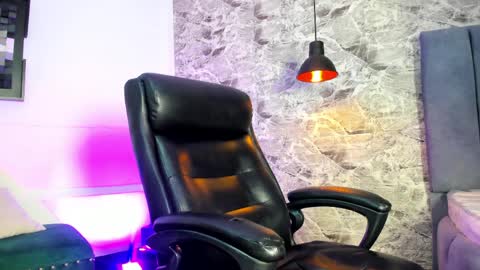 sofi_wiliiams2 online show from 04/02/26, 11:02