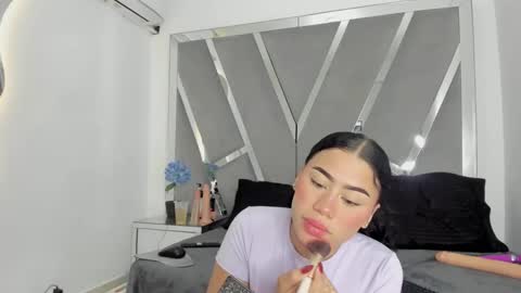 Snapshot of sofia1candyht chatting on 02/20/25, 01:36 SOFIA online show from 02/20/25, 01:36