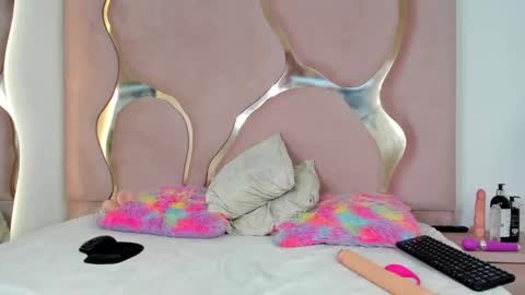 Snapshot of sofia1candyht chatting on 02/26/25, 04:58 SOFIA online show from 02/26/25, 04:58