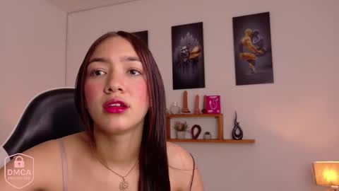 sofia_arango1107 online show from 11/10/25, 06:40