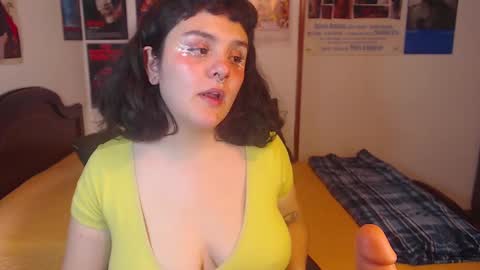 Snapshot of sofia_coolle chatting on 12/13/24, 08:37 Sofi online show from 12/13/24, 08:37