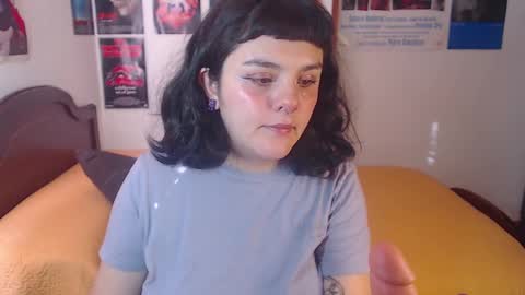 Snapshot of sofia_coolle chatting on 12/15/24, 12:38 Sofi online show from 12/15/24, 12:38