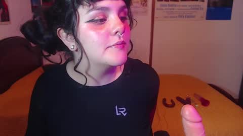Snapshot of sofia_coolle chatting on 03/06/25, 12:32 Sofi online show from 03/06/25, 12:32