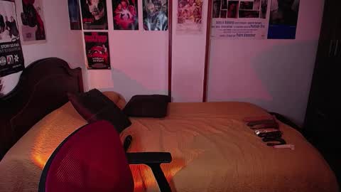 Snapshot of sofia_coolle chatting on 10/10/25, 10:09 Sofi online show from 10/10/25, 10:09