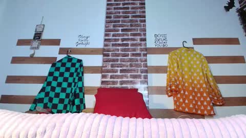 sofia online show from 11/19/25, 02:33