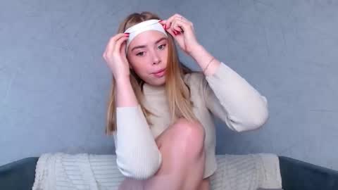Snapshot of sofia_here chatting on 09/29/25, 12:27 Sofia here online show from 09/29/25, 12:27