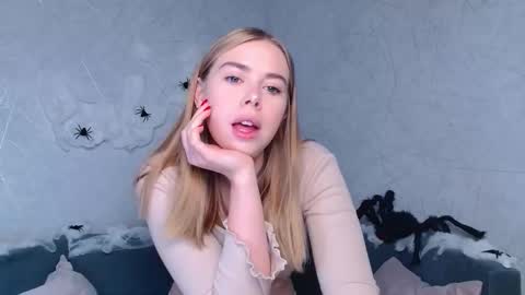 Snapshot of sofia_here chatting on 10/06/25, 12:19 Sofia here online show from 10/06/25, 12:19