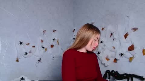 Snapshot of sofia_here chatting on 10/14/25, 12:44 Sofia here online show from 10/14/25, 12:44