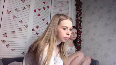 Snapshot of sofia_here chatting on 11/28/25, 12:46 Sofia here online show from 11/28/25, 12:46