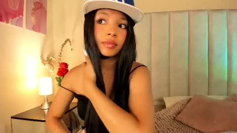 Snapshot of sofia_kay_ chatting on 07/06/26, 07:27 S O F I A online show from 07/06/26, 07:27