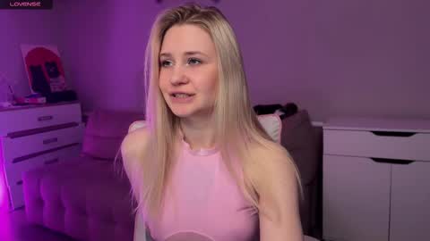 Sofia online show from 02/18/26, 03:24