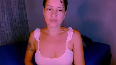 Sofia  online show from 10/23/25, 10:41