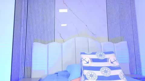 Sofia online show from 12/16/25, 03:11