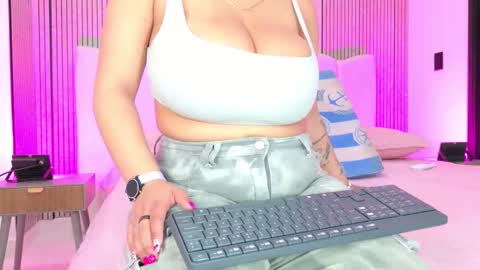 Sofia online show from 02/11/26, 03:11