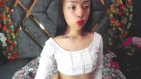 Snapshot of sofia_mirandaa chatting on 02/11/25, 01:30 sofia miranda online show from 02/11/25, 01:30