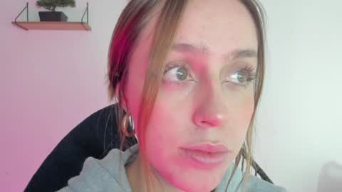     online show from 12/18/24, 02:42