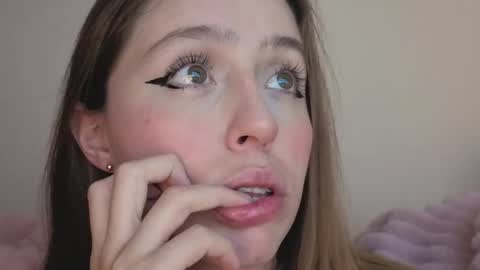     online show from 10/01/25, 03:45