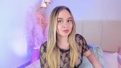 Snapshot of sofia_pamela chatting on 01/14/25, 10:12 SOFIA PAMELA online show from 01/14/25, 10:12