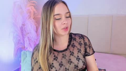 Snapshot of sofia_pamela chatting on 01/15/25, 01:23 SOFIA PAMELA online show from 01/15/25, 01:23