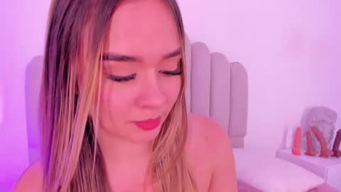 Snapshot of sofia_pamela chatting on 02/21/25, 01:22 SOFIA PAMELA online show from 02/21/25, 01:22