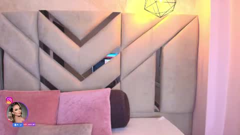 Snapshot of sofia_pamela_ chatting on 07/02/26, 07:20 online show from 07/02/26, 07:20