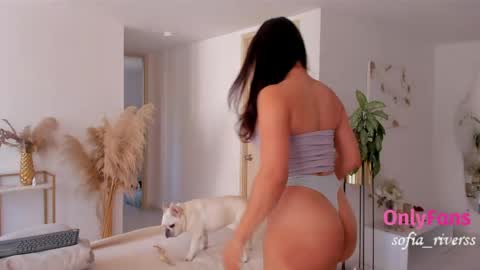 sofia_rivers_ online show from 05/04/26, 08:38