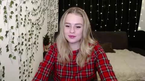 sofia_rosemary online show from 12/30/24, 01:47