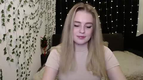 sofia_rosemary online show from 01/19/25, 02:28